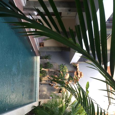 Kubu Kenak Guesthouse Seminyak Exteriör bild