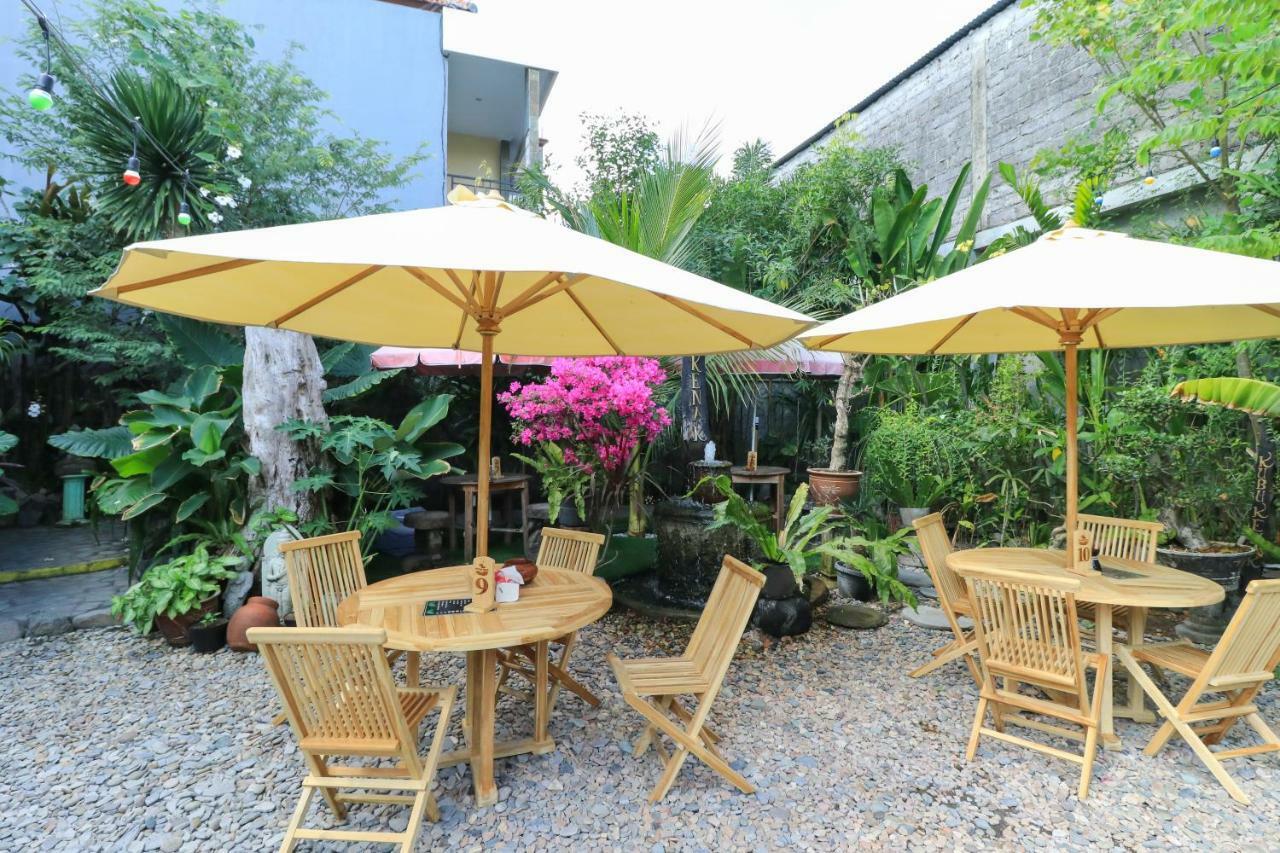 Kubu Kenak Guesthouse Seminyak Exteriör bild